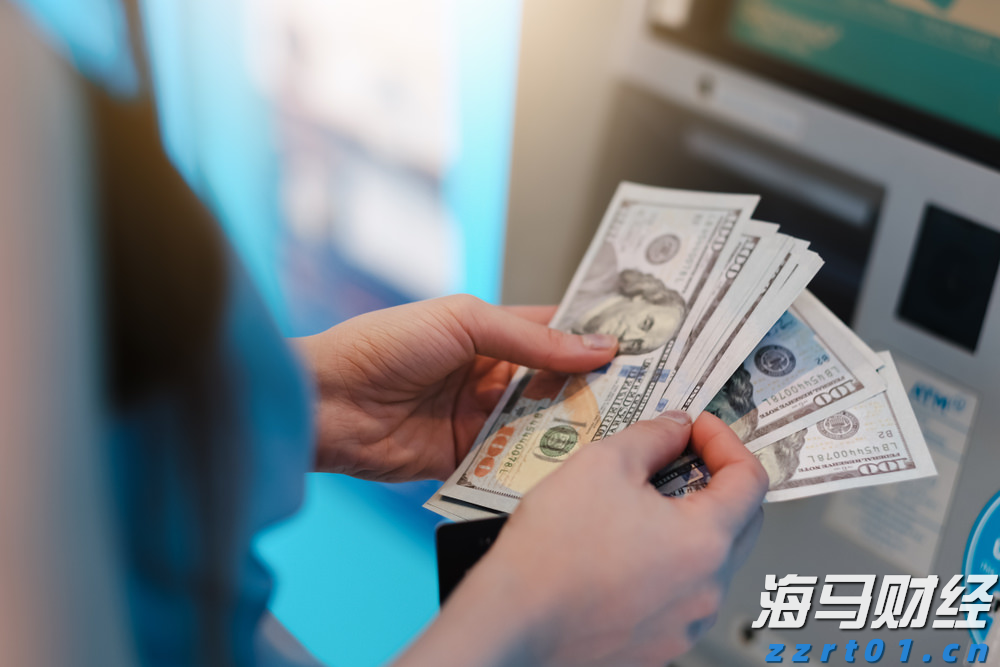 市妇联六届七次执委会议召开